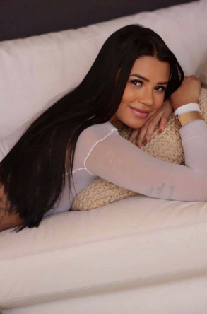 Escort  Splendid from Victoria