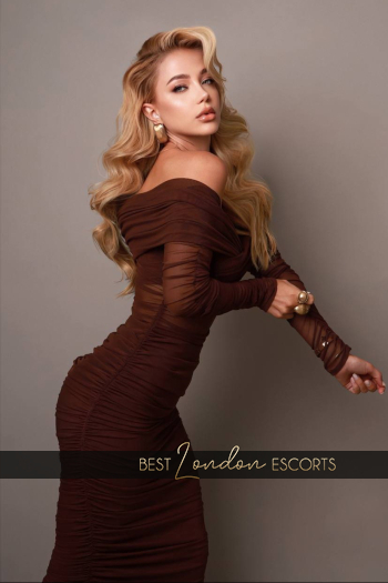 Candice's photo 4
