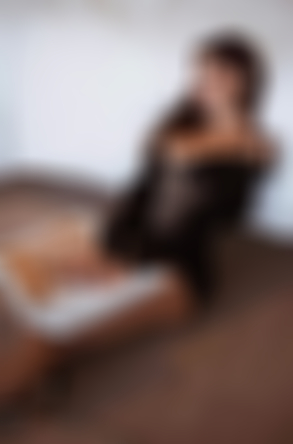 Escort  Regina from Marble Arch