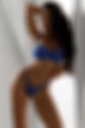 Escort Esmira from Central London